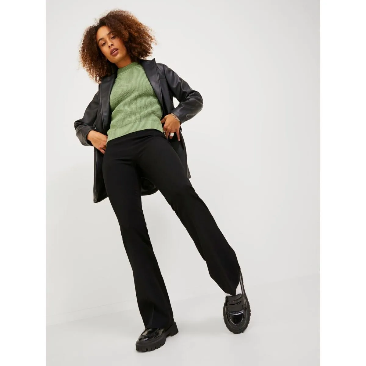12224631 JXMYNTE SLIM FLARED HBLACK