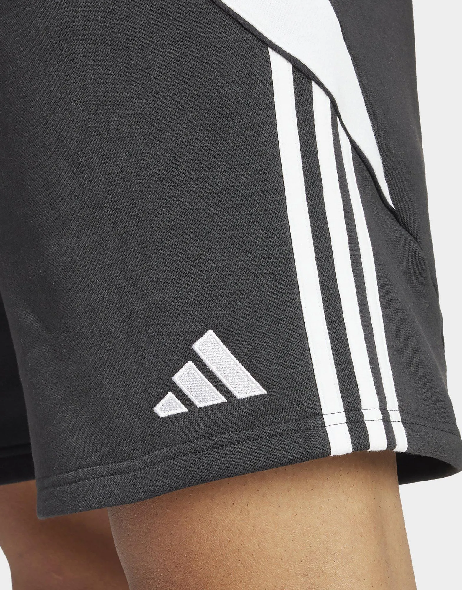 adidas Pantalón corto Tiro 24