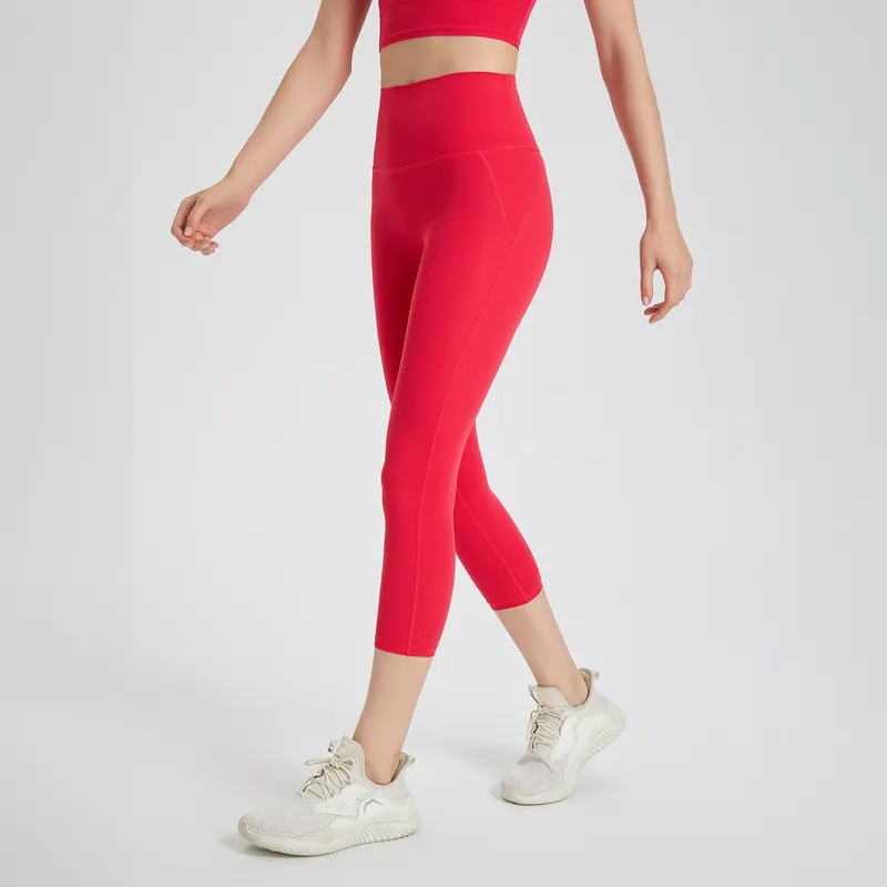 AL0LULU Leggings cortos con logotipo, pantalones de yoga, pantalones deportivos de cintura alta con realce de cadera