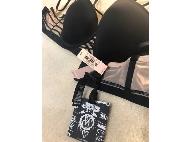 Balmain para el secreto de Victoria Negro 