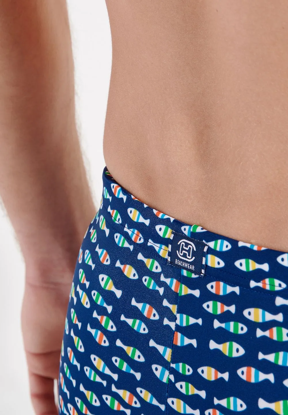 Bañador HOM mod. TROUVILLE ajustado y estampado con peces
