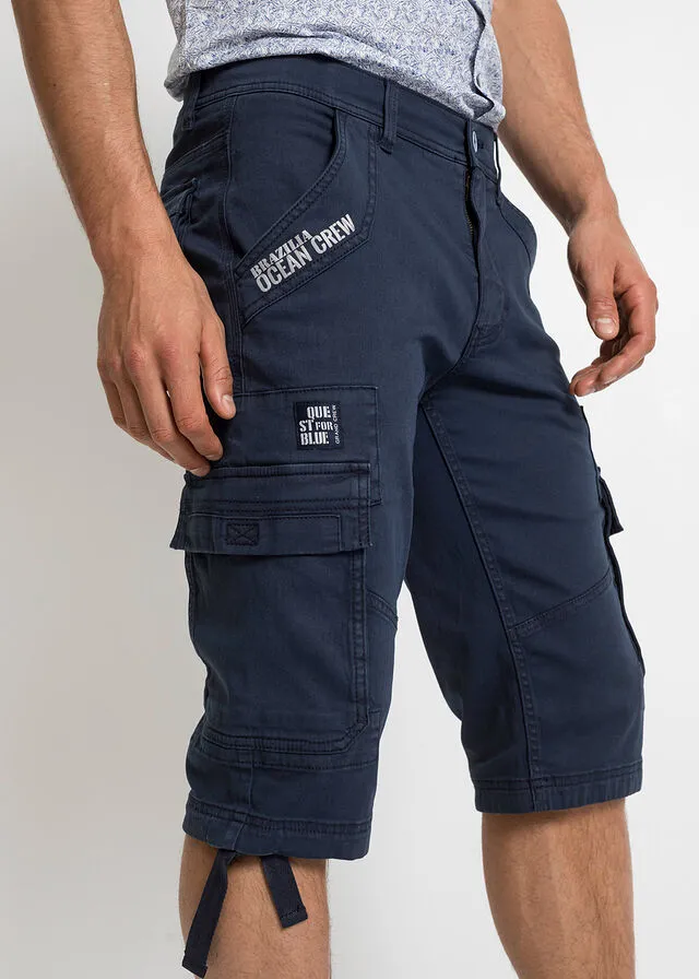 Bermudas largas con bolsillos cargo, corte regular Azul marino estampado