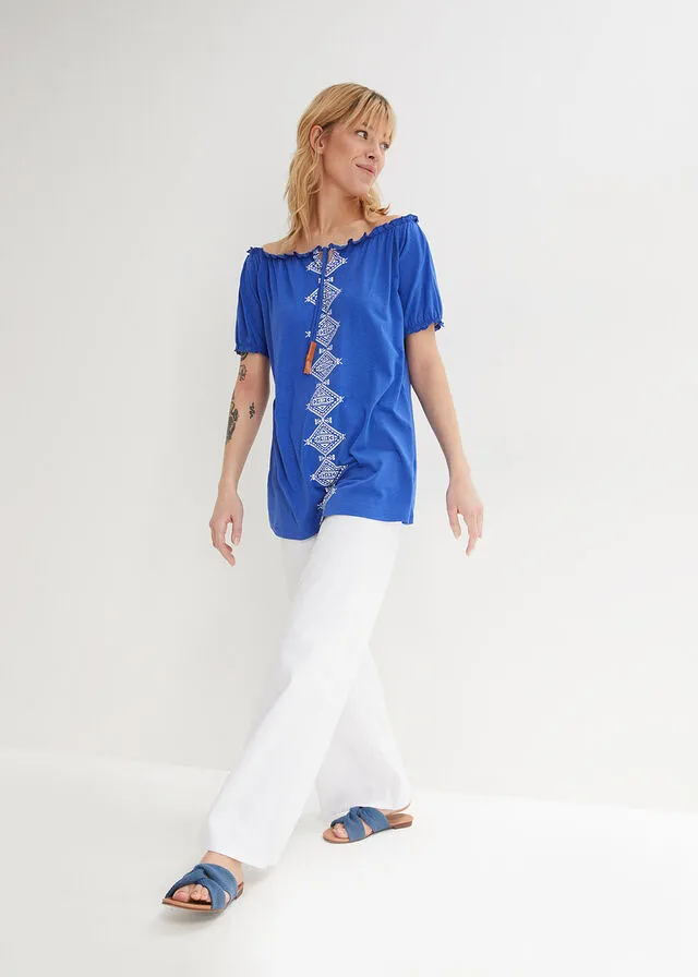CAMISETA CON ESCOTE BAñERA AZUL ZAFIROBLANCO ESTAMPADO
