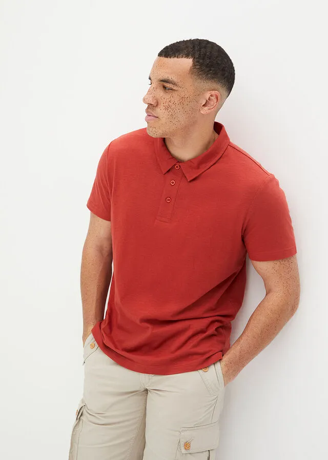 Camiseta de tipo polo rojo carmín