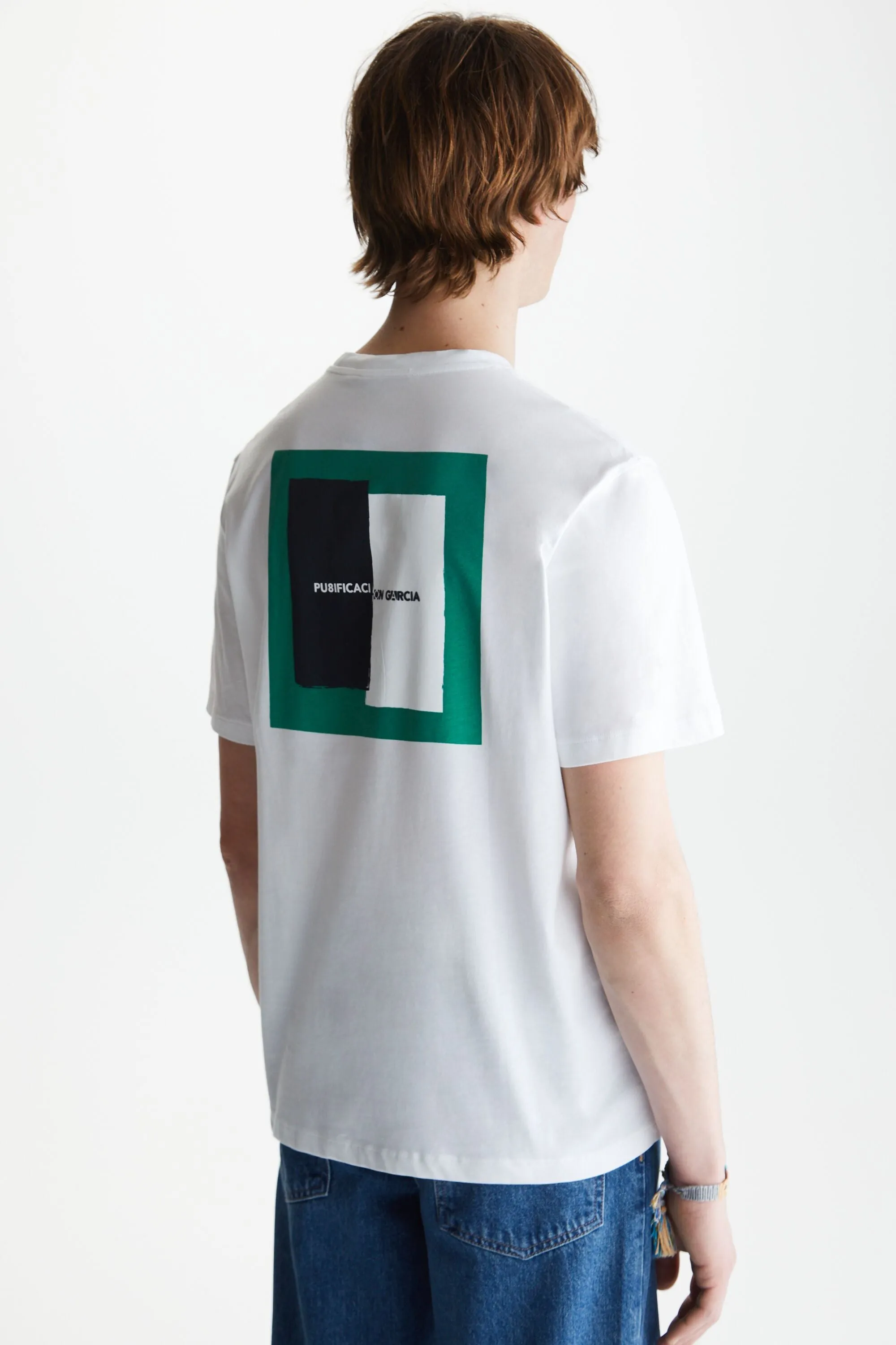 CAMISETA ESTAMPADO CUBO