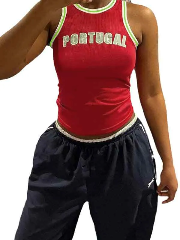 Camiseta sin mangas ajustada roja con estampado de letras