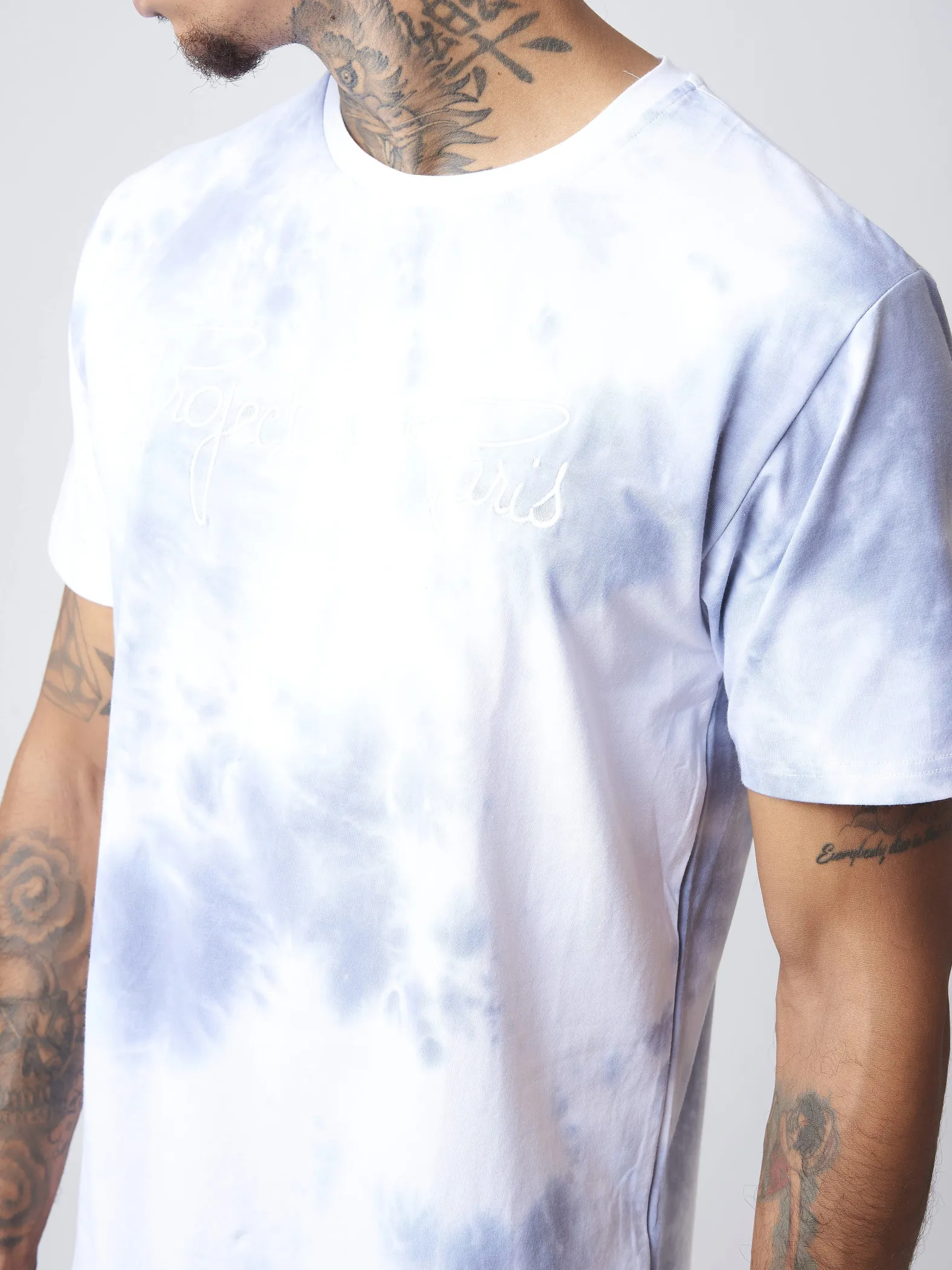 Camiseta Tie & dye con logotipo bordado