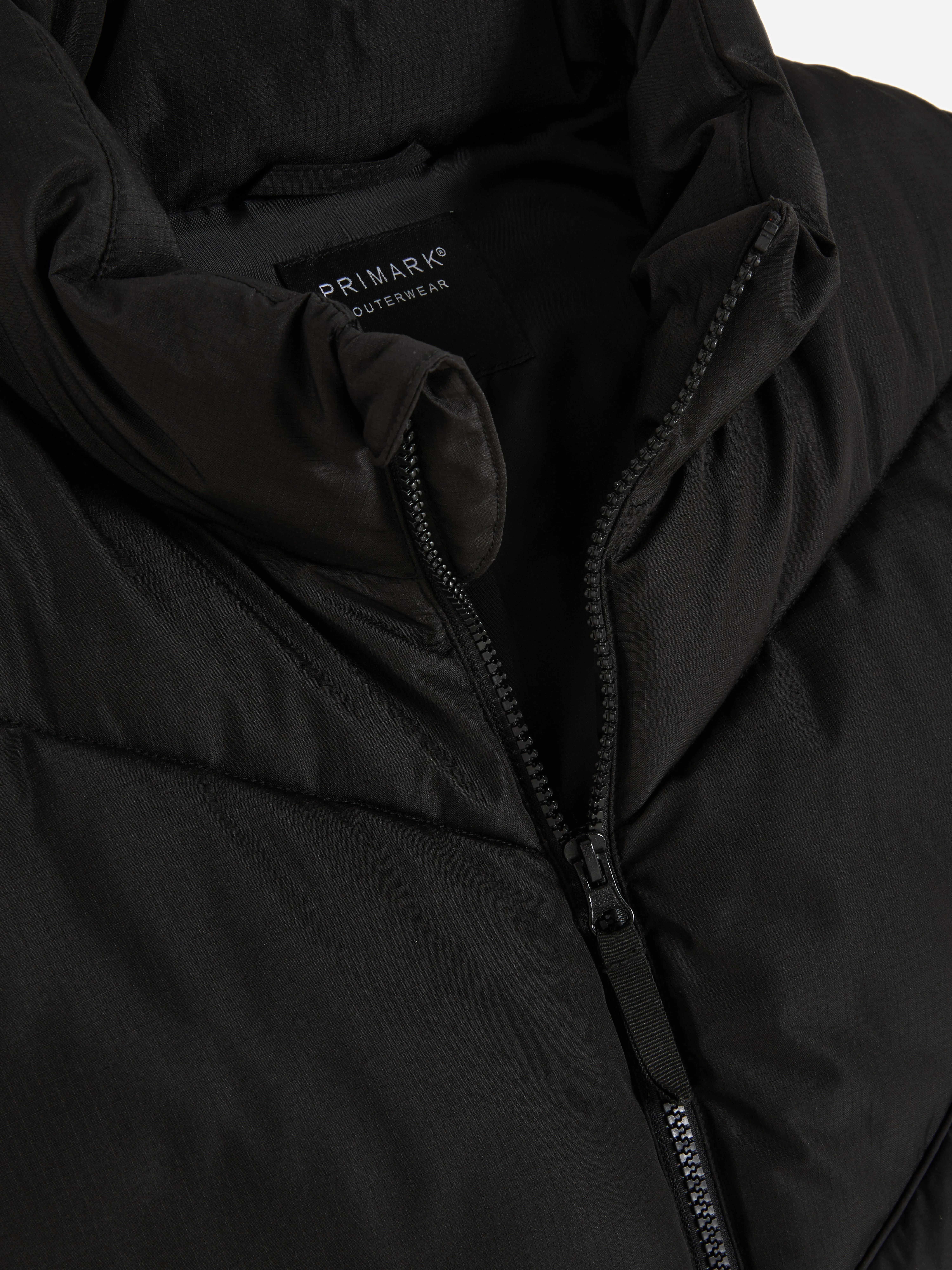 Chaleco acolchado con diseño en zigzag
