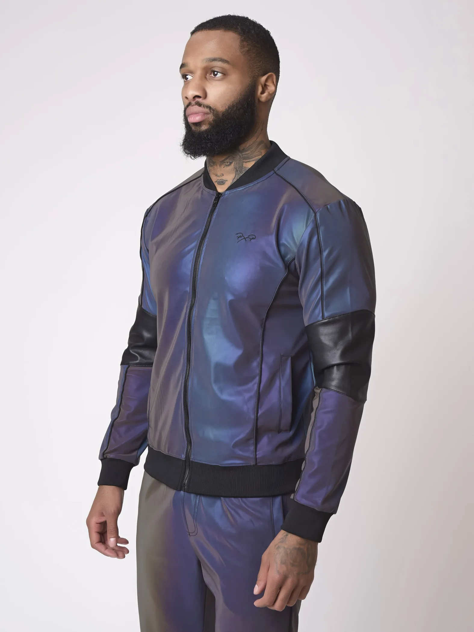 Chaqueta bomber con canesú reflectante