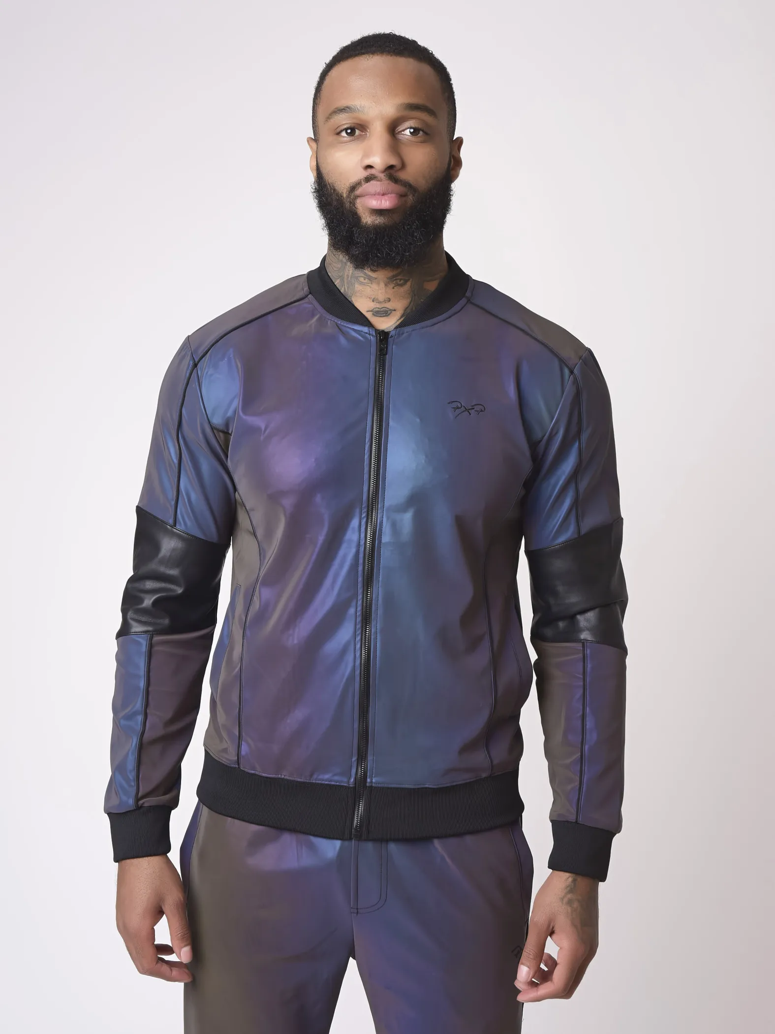 Chaqueta bomber con canesú reflectante