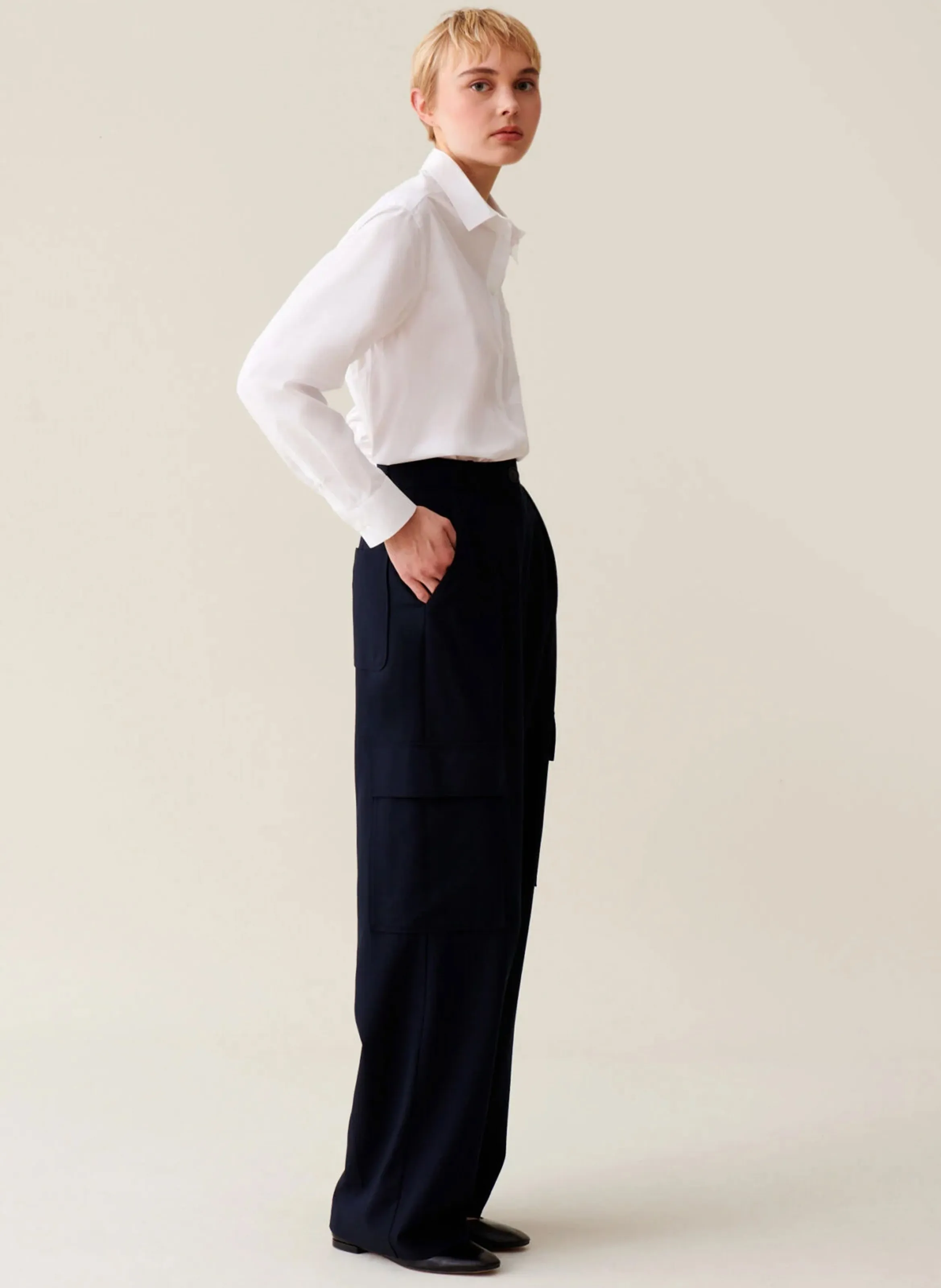 CLAUDIE PIERLOT Pantalón recto de talle alto en azul