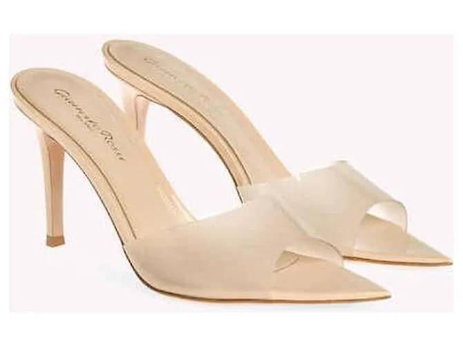 Gianvito Rossi Elle Mula Crema 
