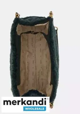 GUESS BLACK BAG / PRECIO AL POR MAYOR 68€ / PRECIO DE VENTA AL PÚBLICO 150€