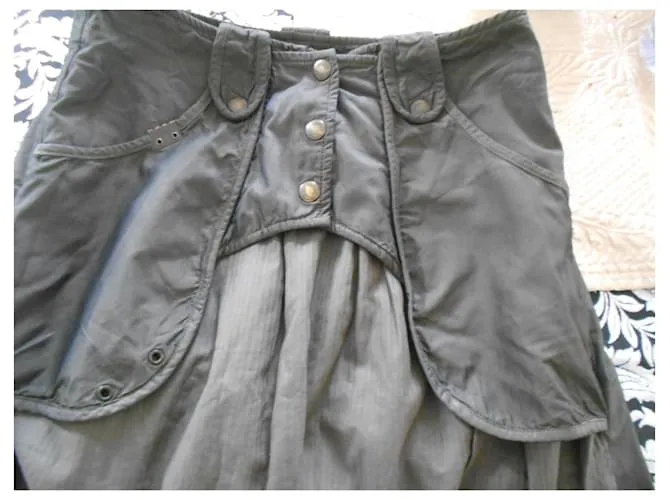 Ikks muy bonita falda caqui de viscosa de algodón y poliéster con cintura marcada 34 US, ideal para 34/36 en dimensiones: tamaño