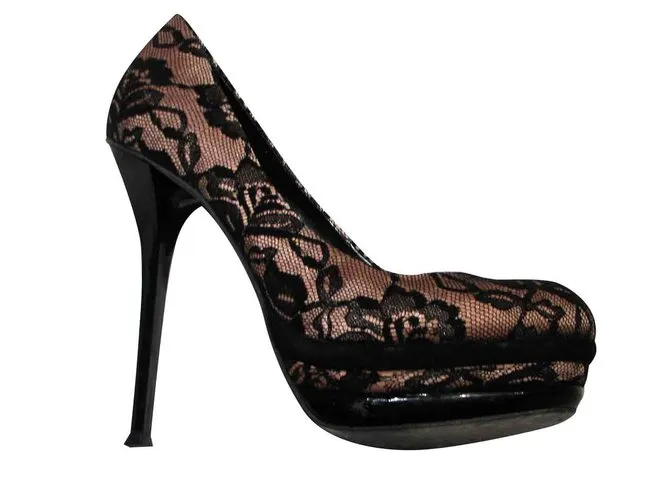 Kurt Geiger Bombas de look de encaje Negro Carne 
