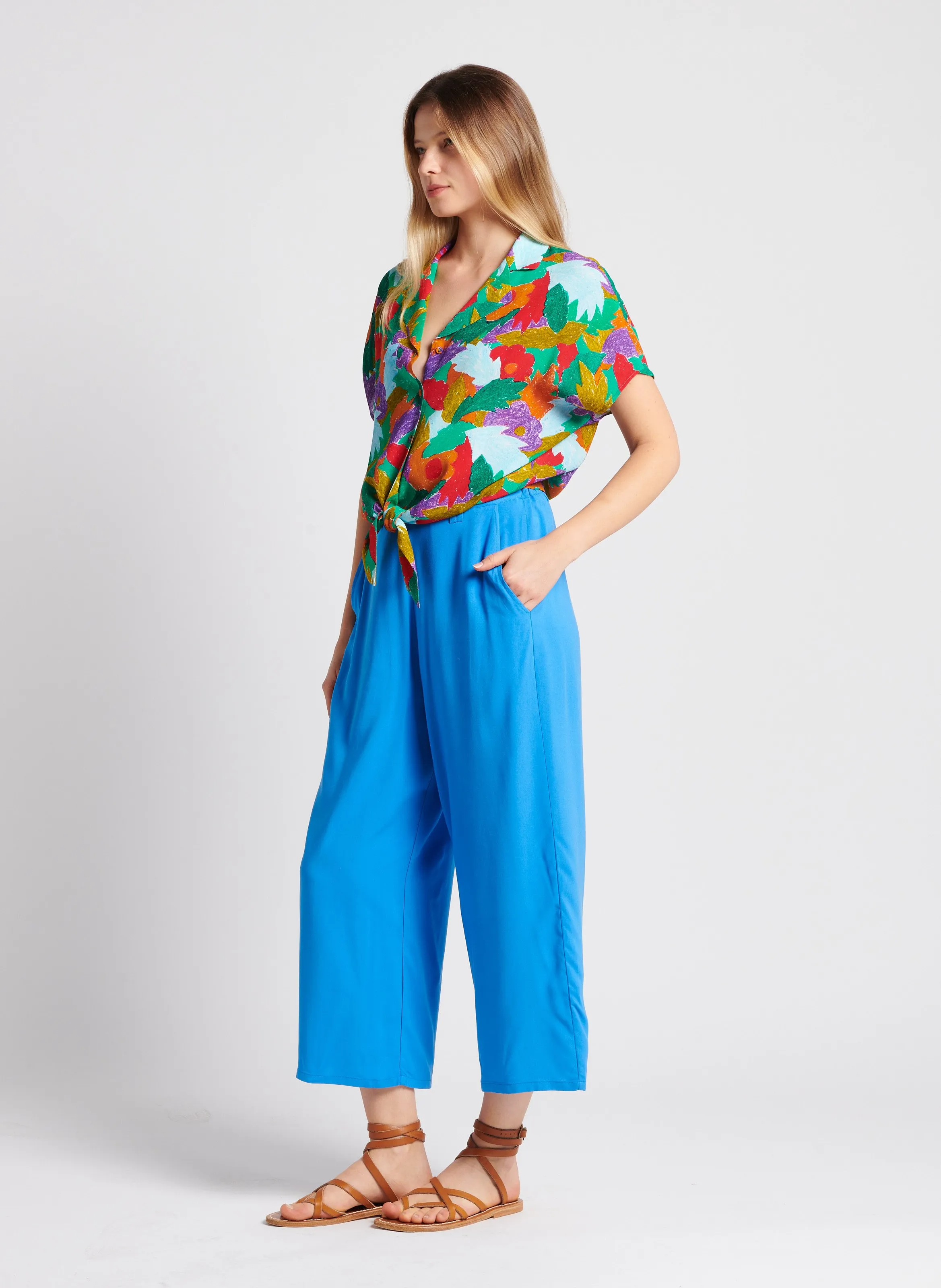 MARIE SIXTINE SANDRO  PANTALóN FLUIDO DE TALLE MEDIO ALTO EN AZUL
