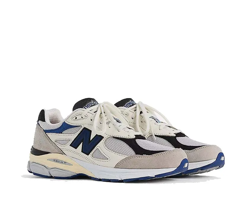 New Balance 990