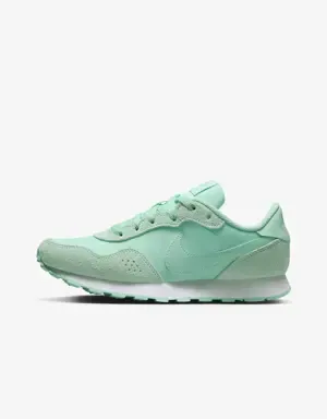 Nike MD Valiant