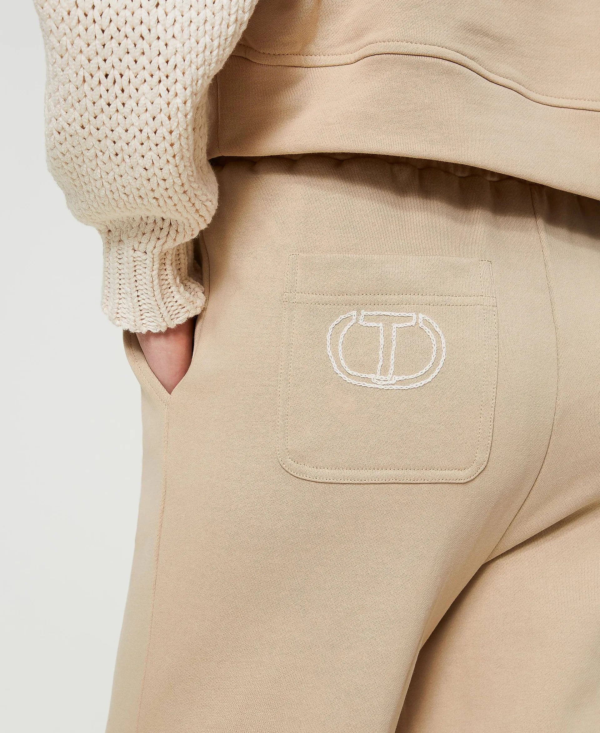 Pantalón de pernera ancha de felpa