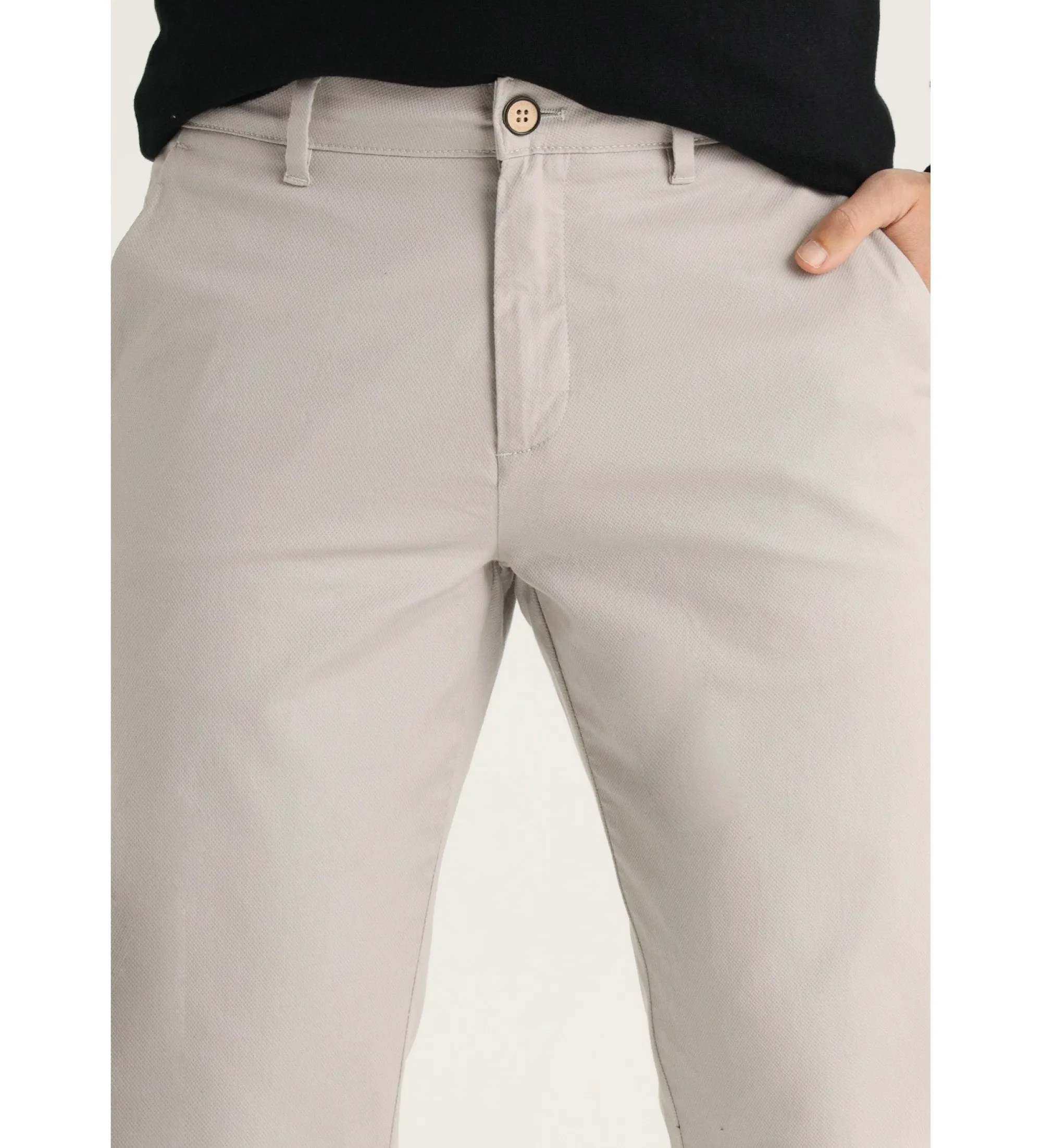 PANTALONES CHINO SLIM  TIRO MEDIO DE TEXTURA DOBBY