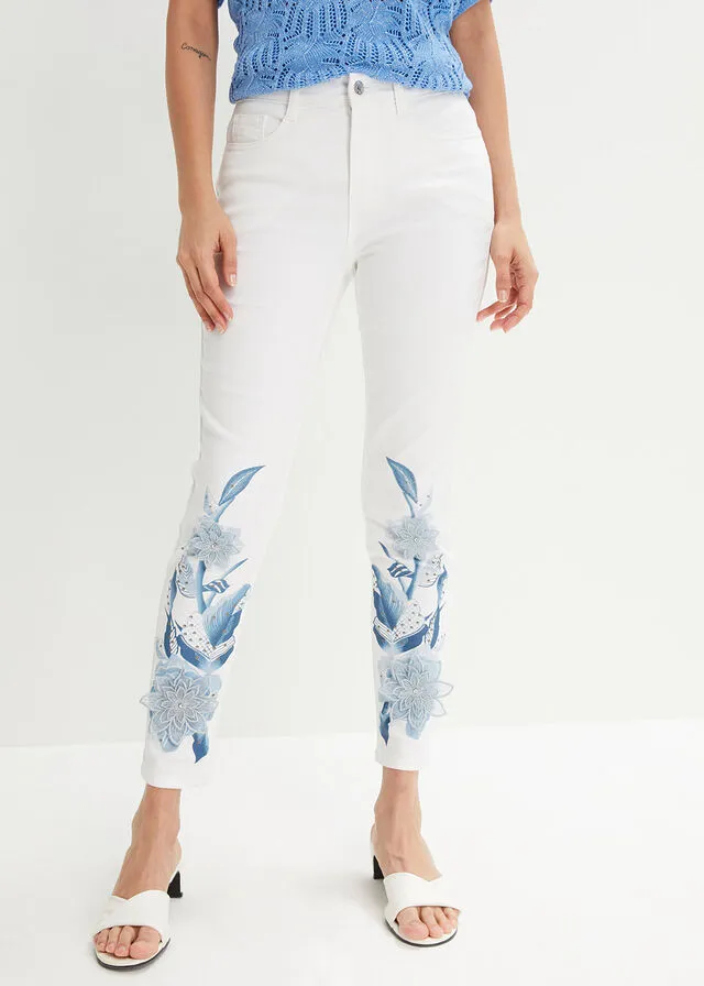 Pantalón con aplicación 3D Sarga blanca