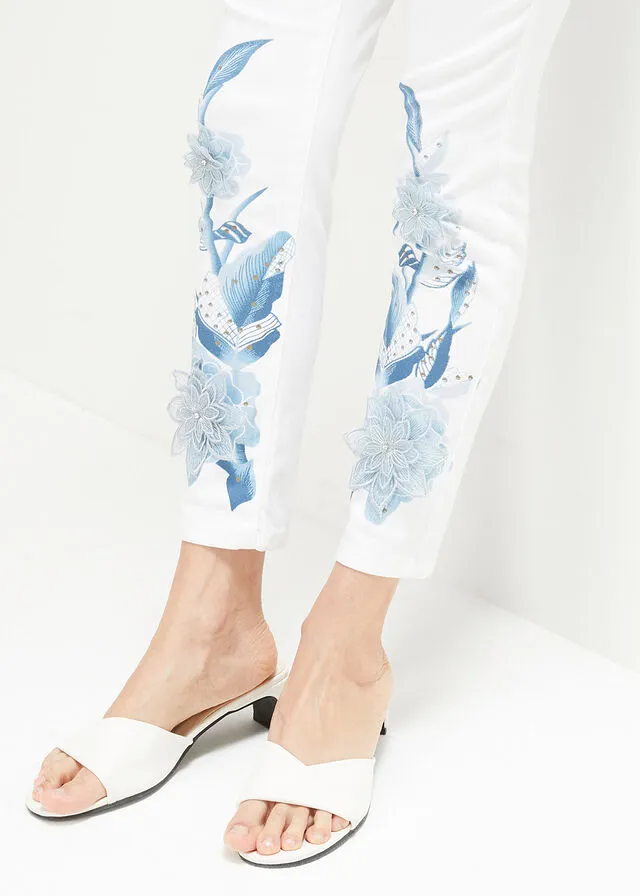 Pantalón con aplicación 3D Sarga blanca