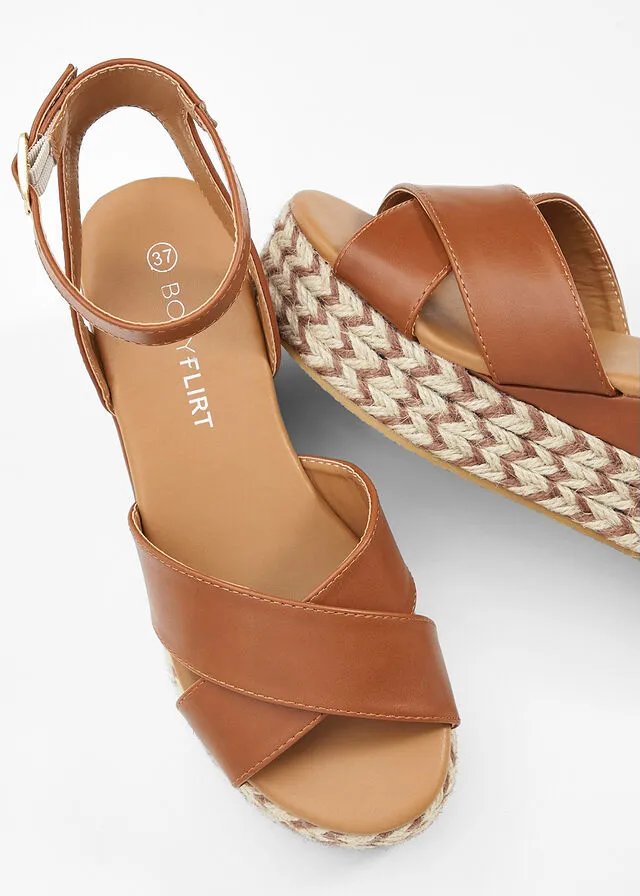 Sandalias de tacón con cuña bronceado