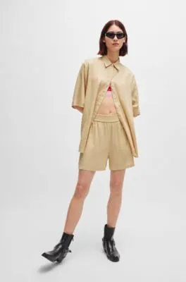 Shorts en mezcla de lino con pernera ancha
