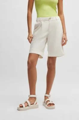 Shorts relaxed fit de talle alto en algodón elástico