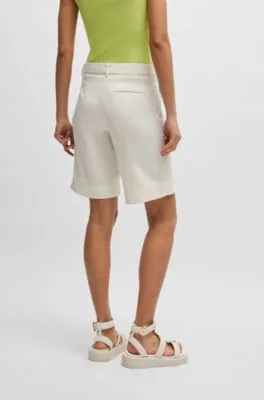Shorts relaxed fit de talle alto en algodón elástico