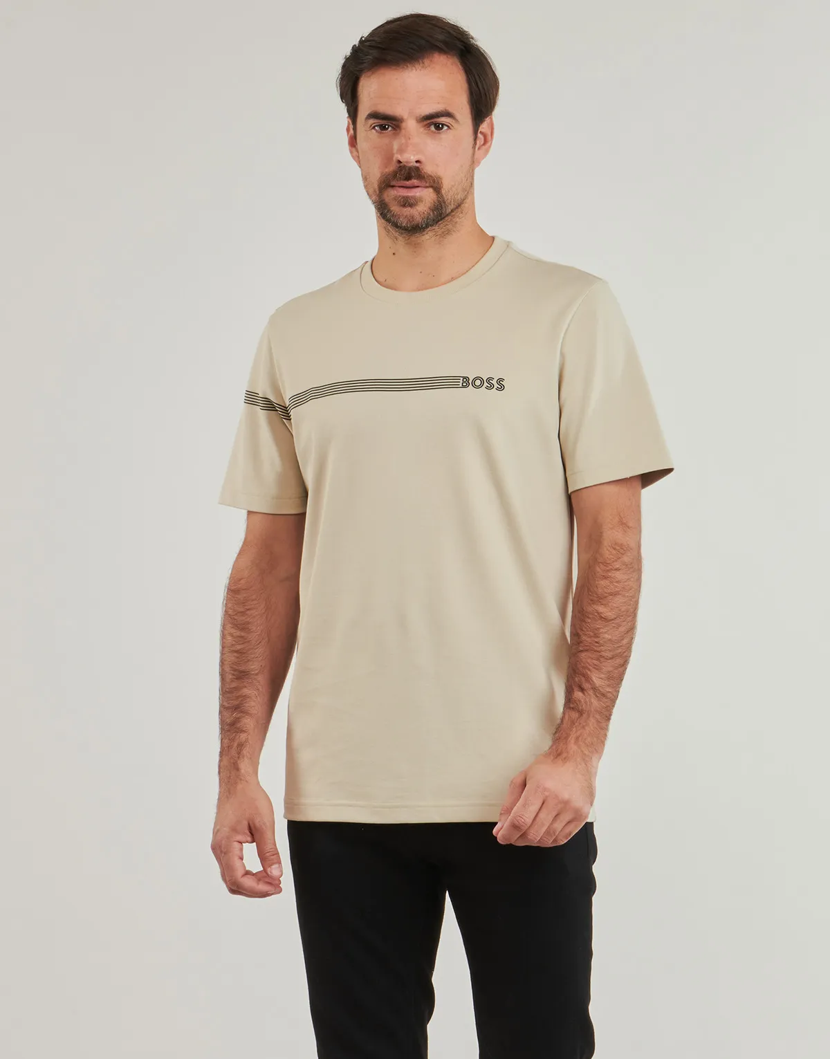 Tee 5