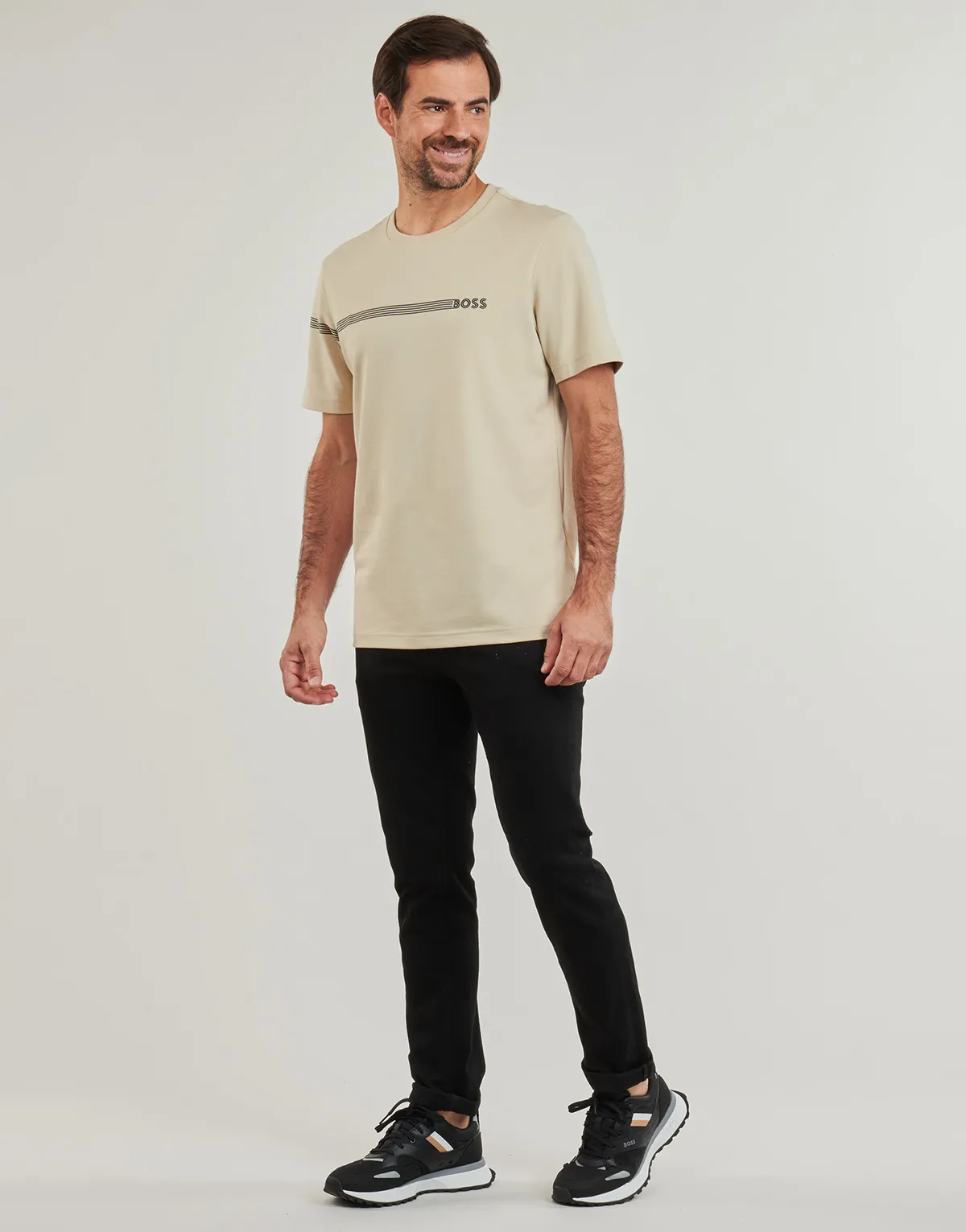 Tee 5