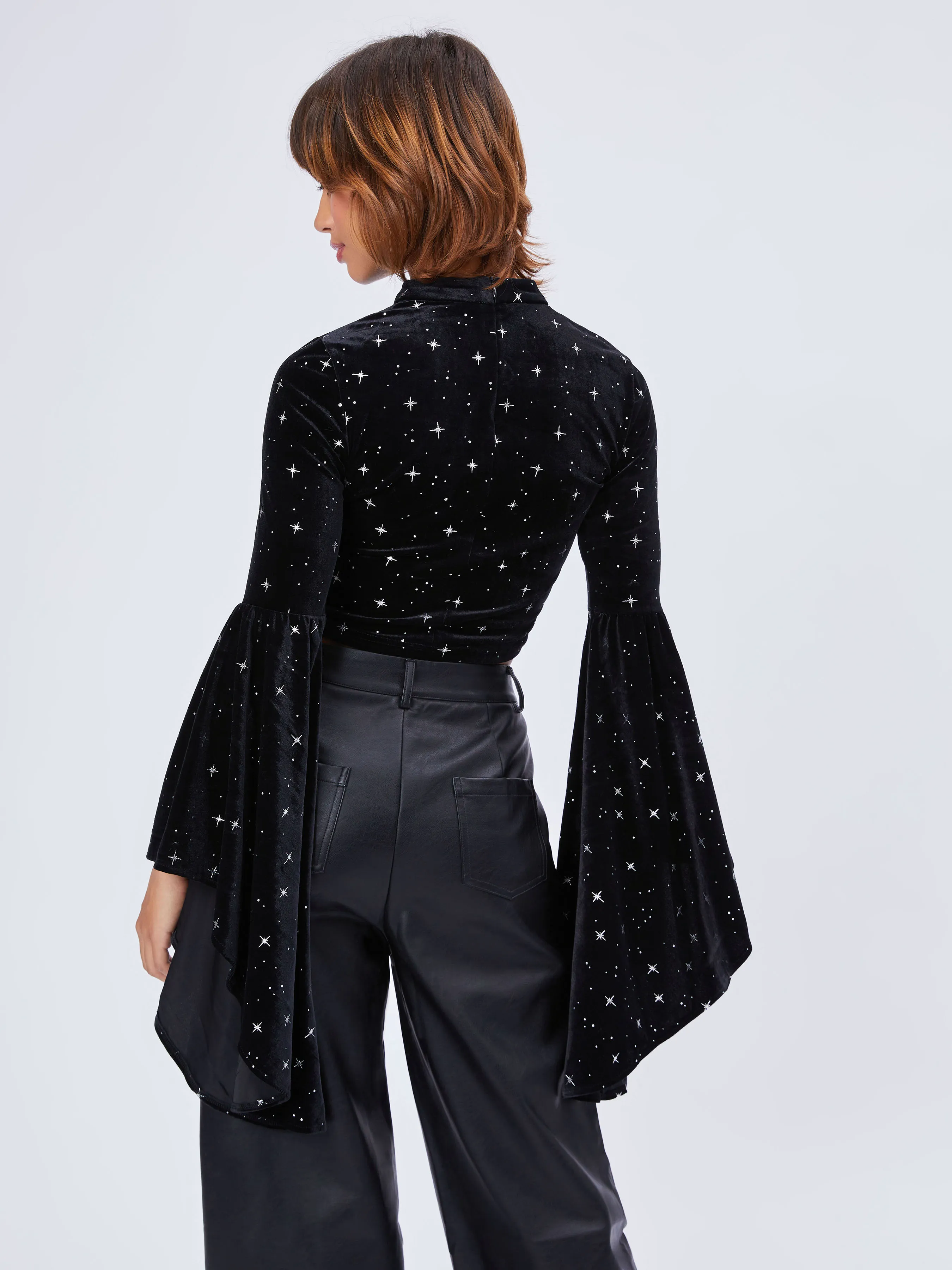  Top Corto de Terciopelo con Estampado de Estrellas y Mangas Acampanadas