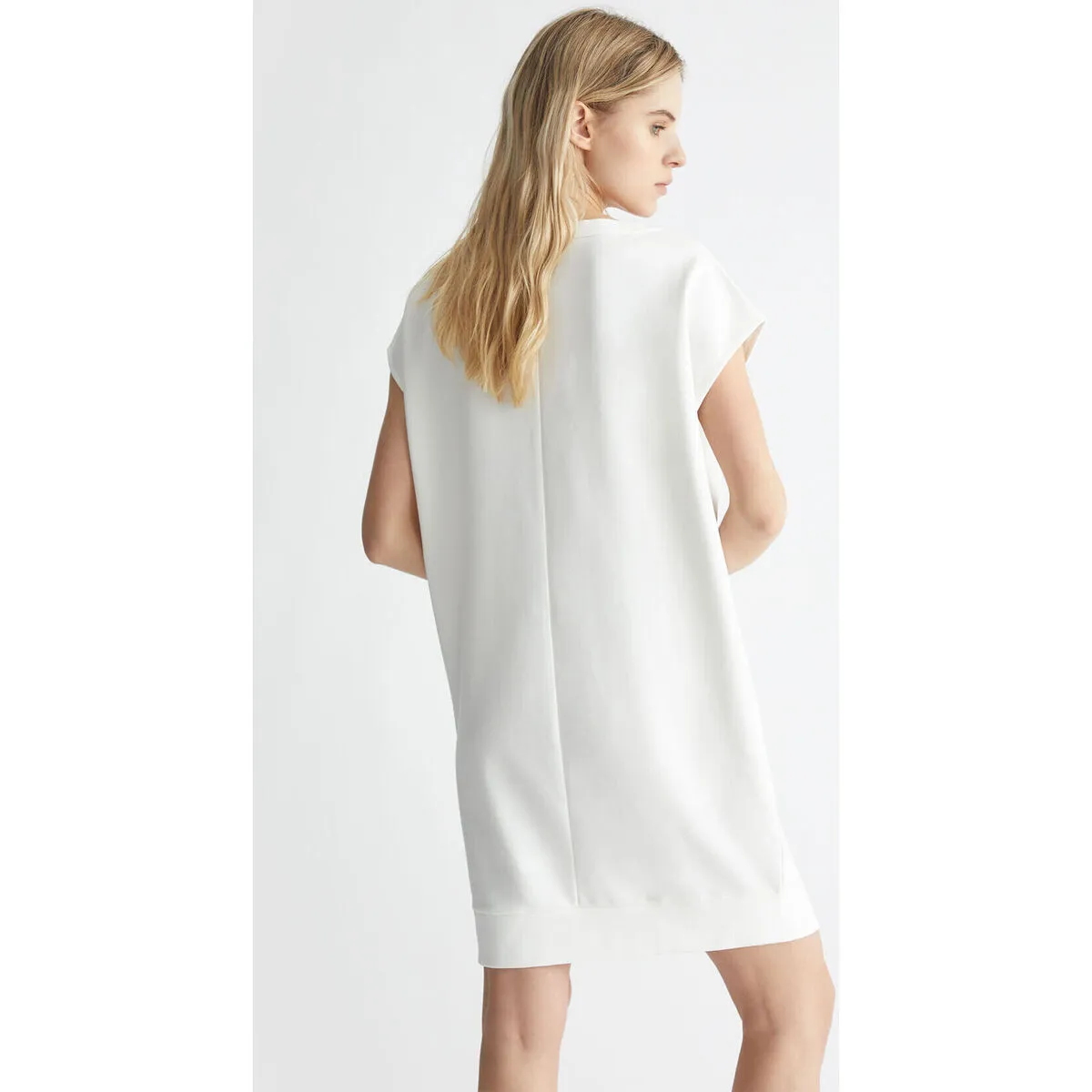 Vestido corto blanco con strass