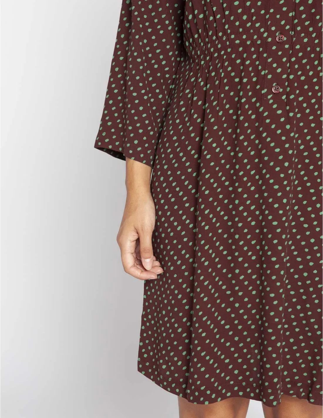 VESTIDO MARRON LUNARES VERDES NICE THINGS