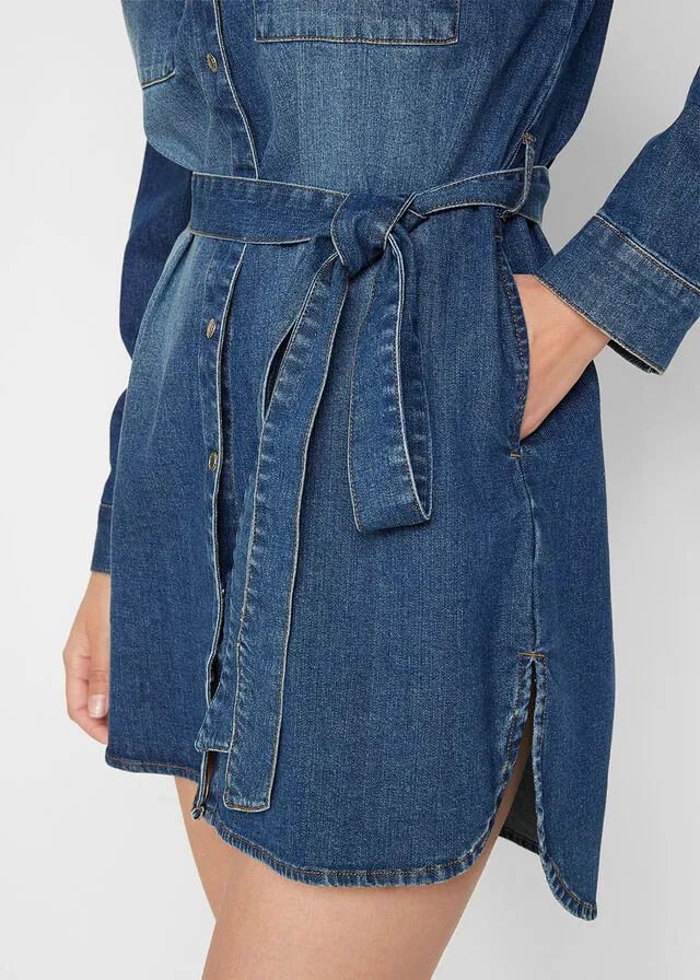 Vestido vaquero con cinturón Denim desgastado