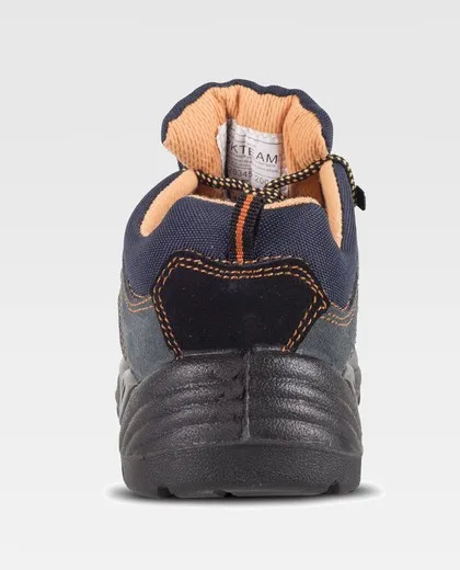 Zapato de serraje con cordones Tipo treking Gris